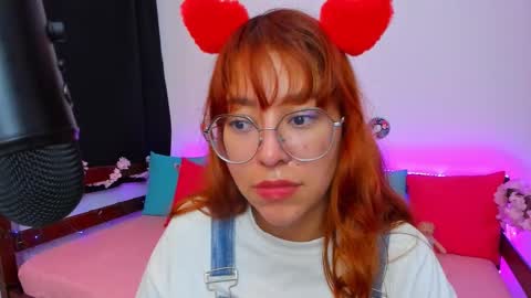 Snapshot of gigimooon chatting on September 20, 11:41 pm gigimooon online show from September 20, 11:41 pm