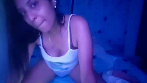 gigixox3 online show from September 20, 4:04 am