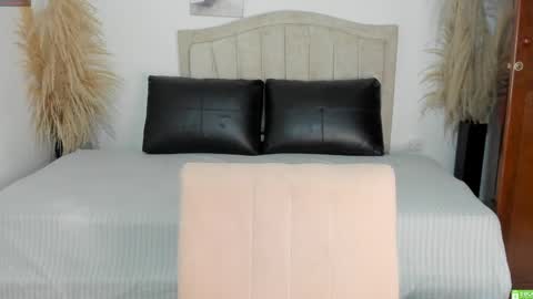 pamela online show from April 7, 2:13 am