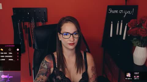 Snapshot of gina_hotlick chatting on September 17, 12:52 pm gina_hotlick online show from September 17, 12:52 pm