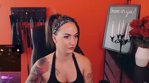Snapshot of gina_hotlick chatting on September 18, 12:53 pm gina_hotlick online show from September 18, 12:53 pm