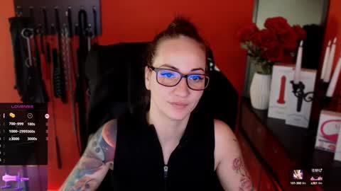 Snapshot of gina_hotlick chatting on March 7, 10:45 am gina_hotlick online show from March 7, 10:45 am
