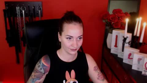 Snapshot of gina_hotlick chatting on February 5, 8:14 pm gina_hotlick online show from February 5, 8:14 pm