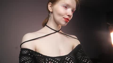        im expecting 350 thumbs up on my altar   online show from March 11, 10:09 pm