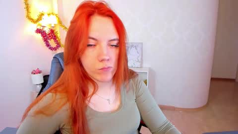 gingerr_pie online show from February 6, 5:44 am