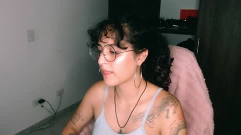 giny_bean online show from April 12, 2:26 am
