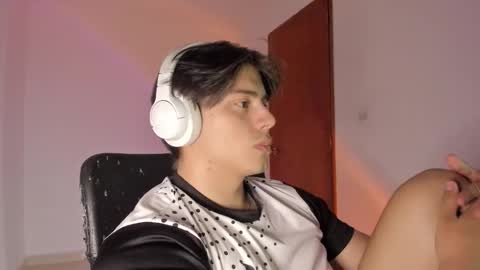 GioRusso online show from March 8, 2:15 am