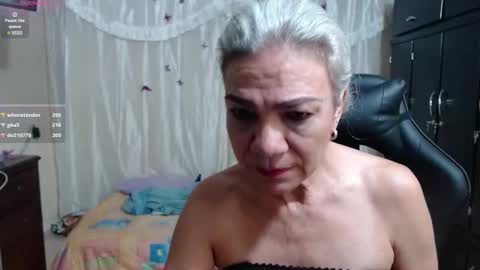 Snapshot of giorgia_xue53 chatting on March 12, 2:20 am Mary online show from March 12, 2:20 am