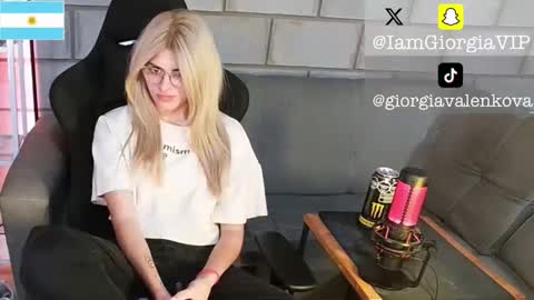 giorgiavalenkova online show from May 1, 5:56 am