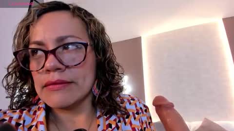 Snapshot of gipsela_gomez chatting on September 11, 7:59 pm G I S E P L A online show from September 11, 7:59 pm