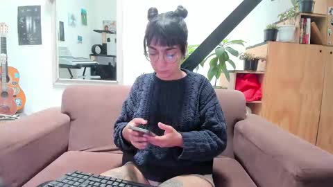 girasol1921 online show from February 17, 6:17 pm