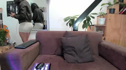 girasol1921 online show from January 20, 10:37 pm