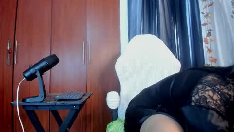 Snapshot of girasol_walton chatting on October 16, 2:28 pm Girasol Walton online show from October 16, 2:28 pm