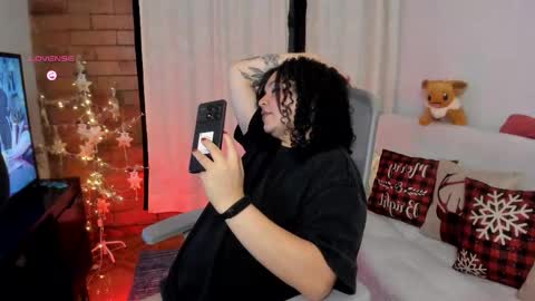 girl_inline online show from December 14, 1:45 am