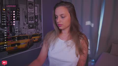 Snapshot of girl_peach_ chatting on September 19, 12:09 pm Kate online show from September 19, 12:09 pm