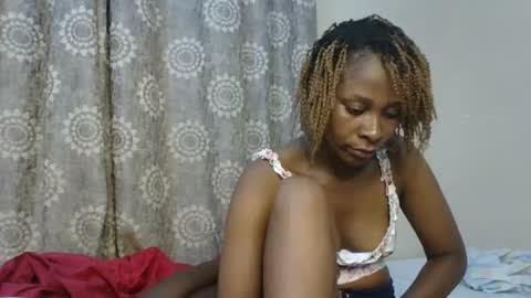Snapshot of girlnextdoor60 chatting on October 13, 10:23 pm Sexy online show from October 13, 10:23 pm