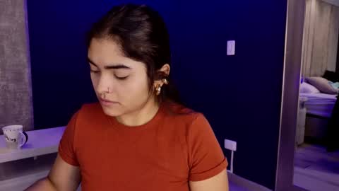 Snapshot of giselamaru chatting on October 15, 10:49 am online show from October 15, 10:49 am