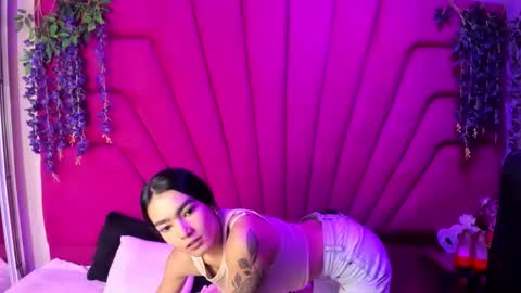Snapshot of gisell_squirt chatting on October 7, 11:28 am gisell_squirt online show from October 7, 11:28 am