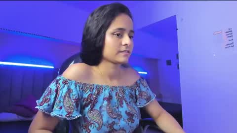 GISELLE ROLDAN online show from May 24, 4:20 am