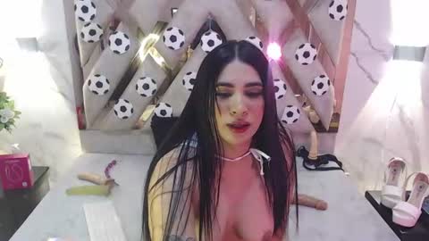 giselslut online show from July 10, 6:45 pm