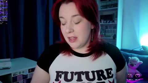 AlexaMillis online show from June 18, 9:53 pm