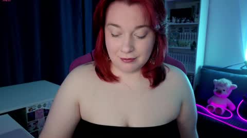 AlexaMillis online show from June 17, 9:42 pm