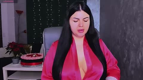 Giulia online show from December 22, 3:46 am