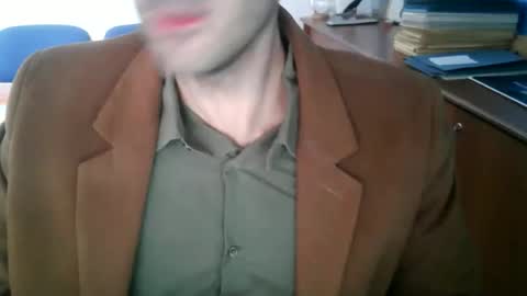 giuseppevai1 online show from October 22, 8:39 am