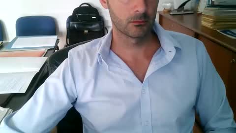 Snapshot of giuseppevai1 chatting on September 25, 2:35 pm giuseppevai1 online show from September 25, 2:35 pm