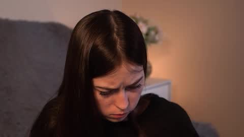 Agness online show from February 5, 1:58 pm