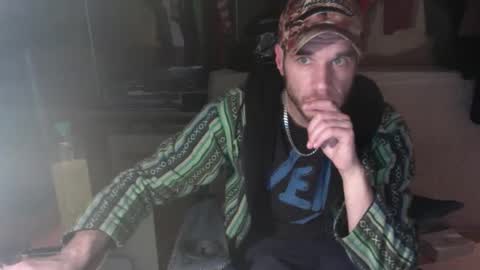 Snapshot of gizmomaster chatting on October 2, 9:24 pm dutch rave guy c2c dutch online show from October 2, 9:24 pm