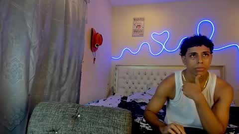Snapshot of glader_guy chatting on September 21, 8:24 pm only for you bby online show from September 21, 8:24 pm
