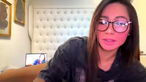 gleiahong online show from June 6, 4:46 pm