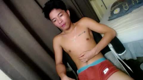 Snapshot of glenndou_daxs chatting on October 17, 12:09 pm glenndou_daxs online show from October 17, 12:09 pm