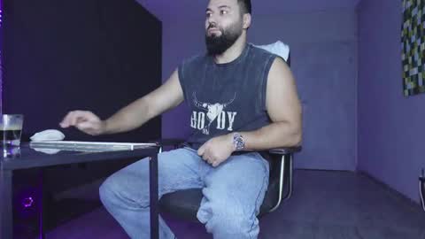 Matthew .. for short call me Matt online show from December 22, 5:47 am