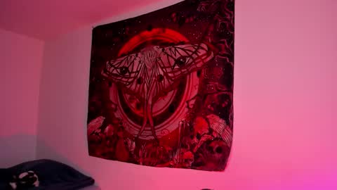 NYX online show from February 5, 8:12 pm