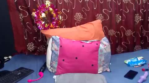 glitter candy online show from December 23, 8:53 am