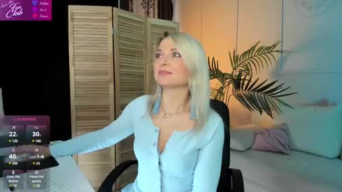 Snapshot of gloria_lovely chatting on March 4, 10:57 am Gloria online show from March 4, 10:57 am