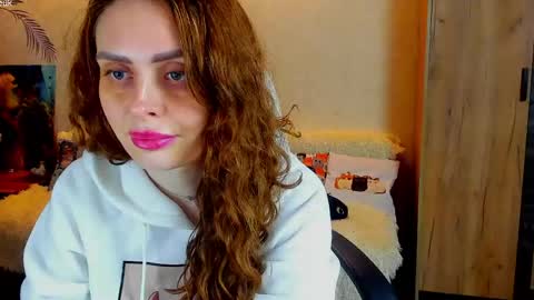 Gloria Wood online show from May 4, 8:59 pm