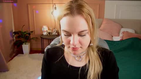 Margo online show from March 25, 1:23 am