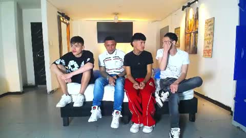 THOMAS AND DAMIAND online show from July 31, 12:50 pm