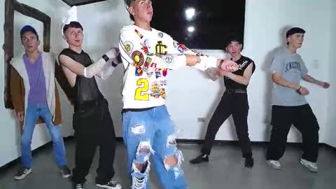 THOMAS AND DAMIAND online show from October 31, 6:52 pm