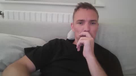 Snapshot of gnusmas4you chatting on October 11, 10:46 pm Gnusmas4you online show from October 11, 10:46 pm