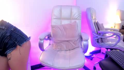 Lilith online show from February 24, 5:32 am