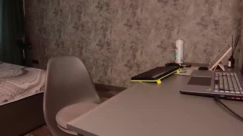 Goddess Elizabeth  NO NUDE  femdom online show from November 21, 7:06 am