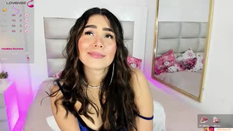 Mia online show from December 15, 3:13 am