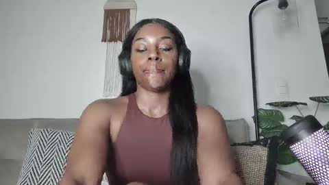 Miss Raven Black online show from February 11, 2:15 am