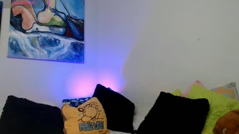  Naih Reyes online show from April 1, 2:56 am