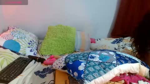 Snapshot of goddessnahi chatting on October 17, 6:28 am Naih Reyes online show from October 17, 6:28 am