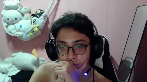 godhyun online show from December 8, 9:35 am